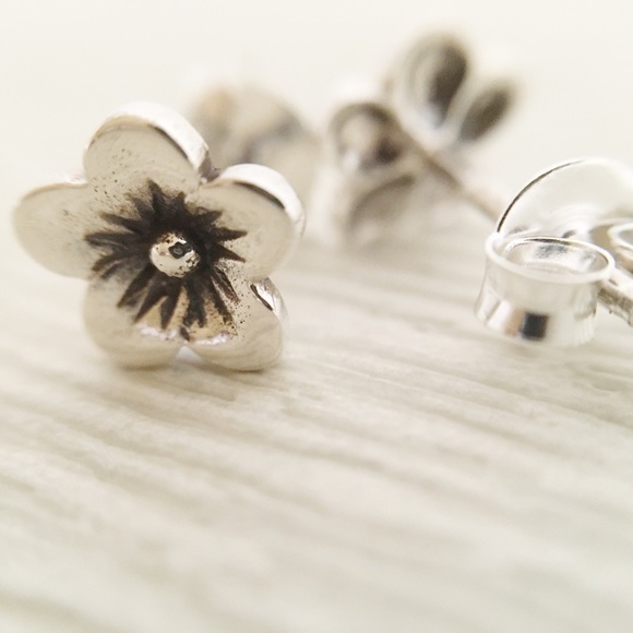 Cherry Blossom 925 Sterling Silver Stud Earrings - Picture 7 of 7